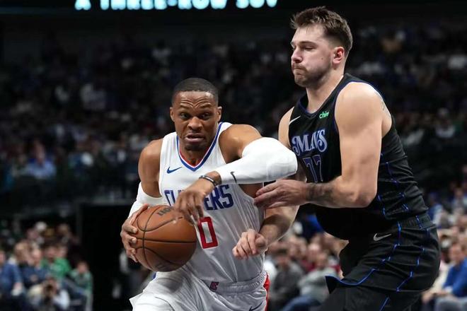 双打破大O尘封记录二哥威少的历史时刻开元棋牌试玩NBA历史连续3季场均三