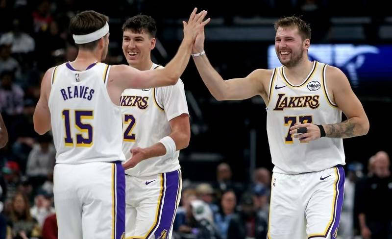 第二太阳连胜五场展现强势勇士跻身第八开元