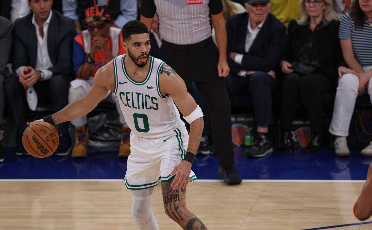 第二太阳连胜五场展现强势勇士跻身第八开元棋牌NBA大洗牌:三队激烈争夺(图3) 第二太阳连胜五场展现强势勇士跻身第八开元棋牌NBA大洗牌:三队激烈争夺(图3)